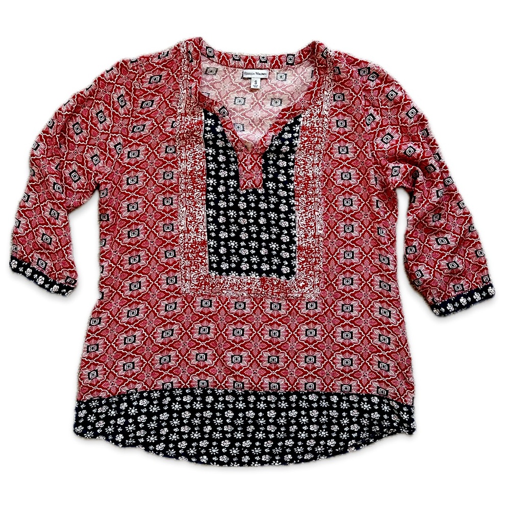 EUC Rebecca Malone Red and Navy Patterned Top size small
